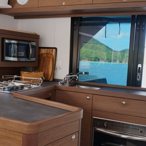 Kitchen - CruiseNautic - Lagoon 42