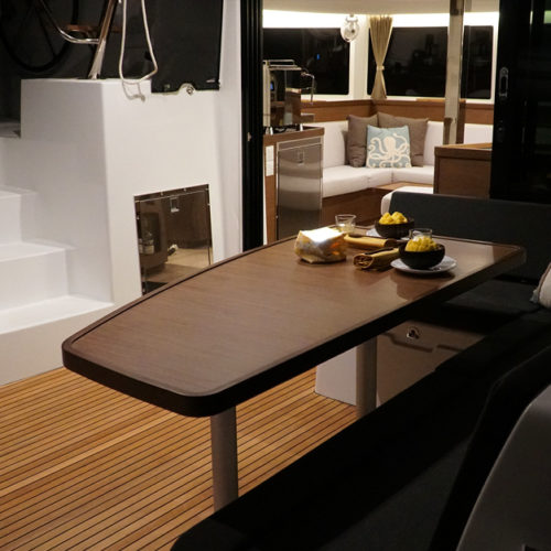 Dining Cockpit - CruiseNautic - Lagoon 42